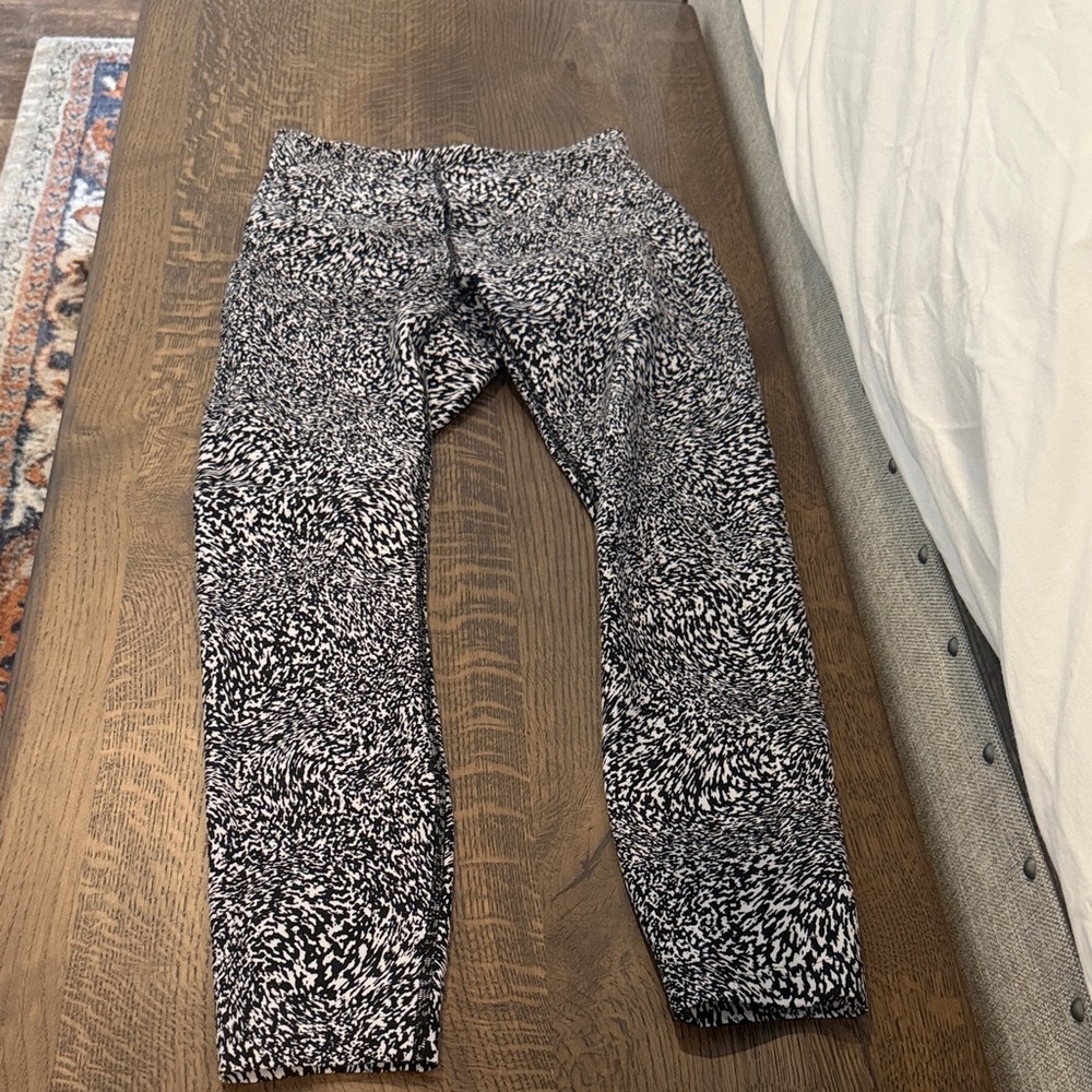 Lululemon Black and White Patterned Leggings